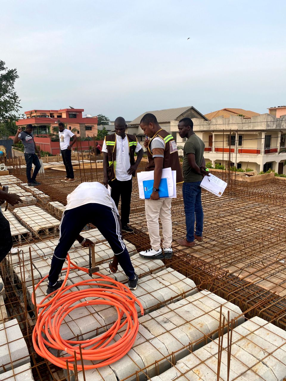 Vue d'ensemble du chantier en phase gros oeuvre